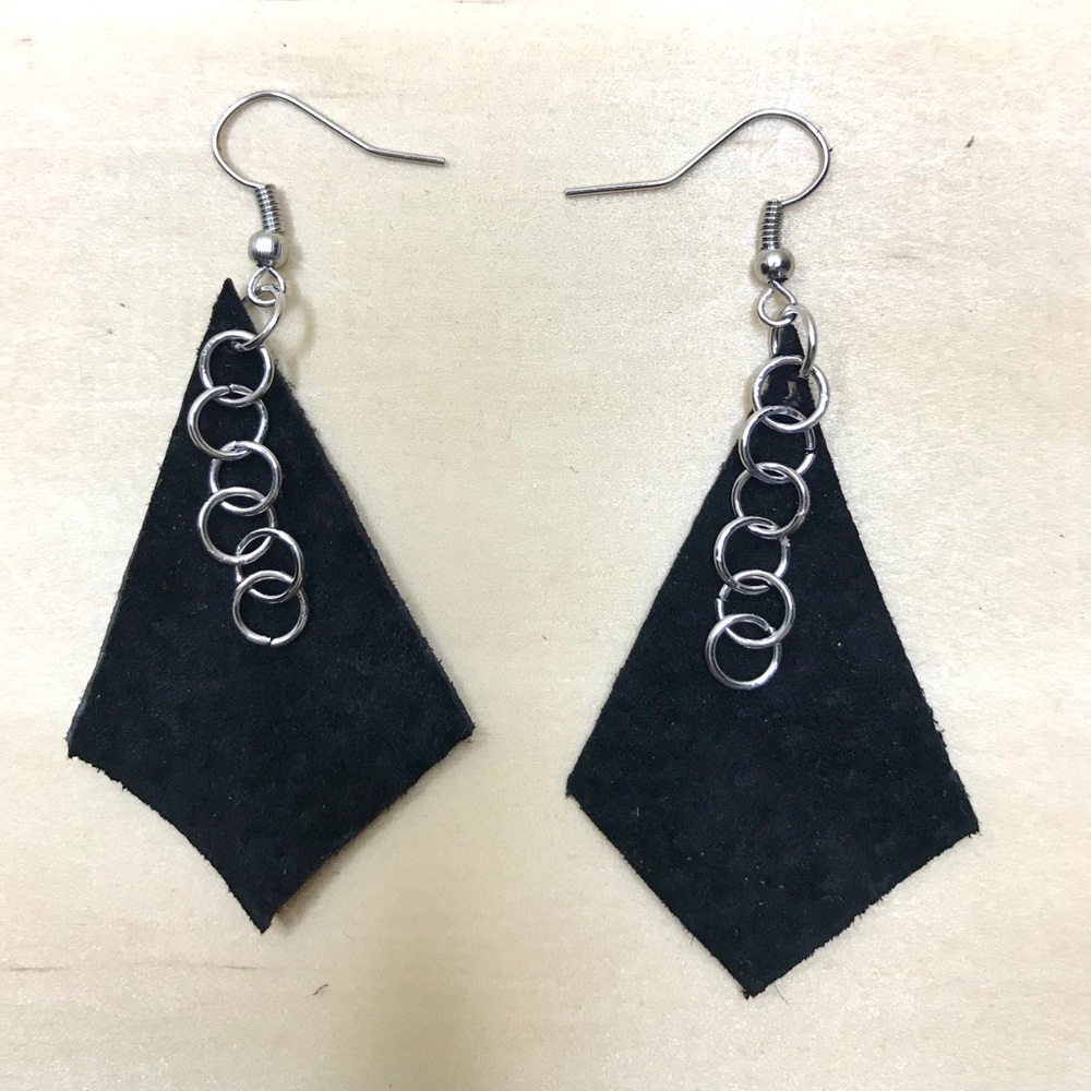 Diamond Shaped - Dangle Drop Suede Earrings